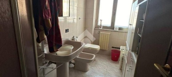 3 rooms Apartment in Foggia, Italy No. 251130 9