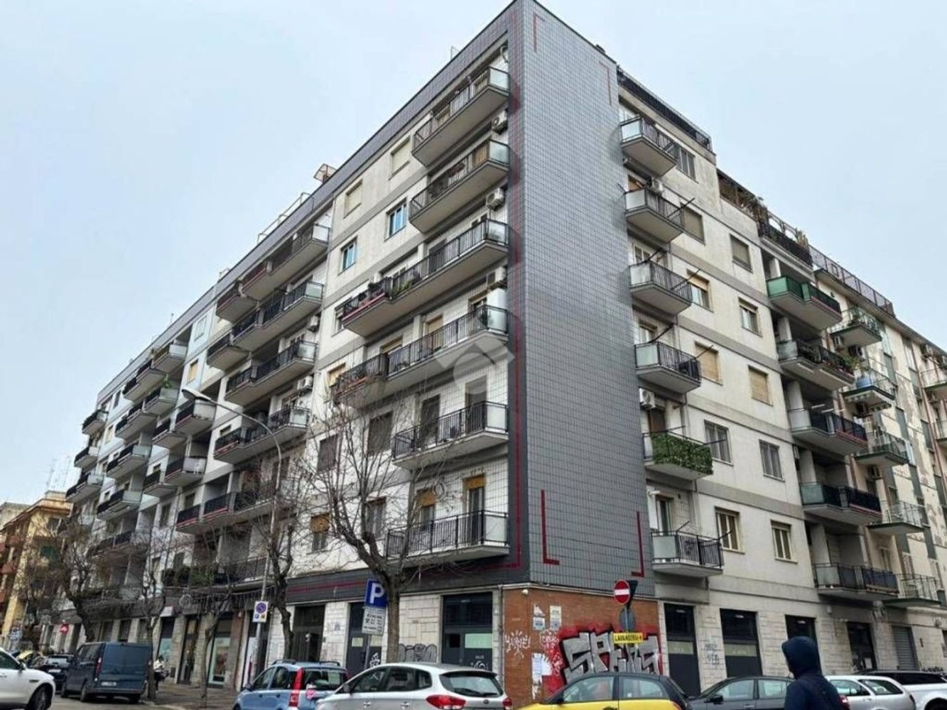 3 rooms Apartment in Foggia, Italy No. 251130