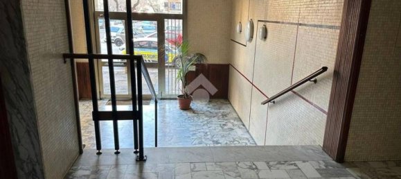 3 rooms Apartment in Foggia, Italy No. 251130 3