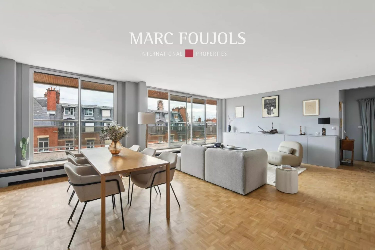 4 bedrooms Duplex in Paris, France No. 169242
