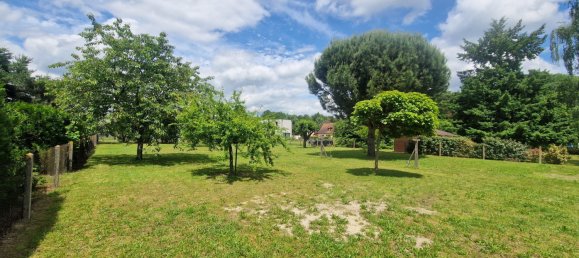Terrain à Les Montils, France No. 61998 2