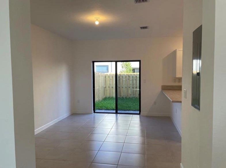 3 dormitorios dúplex en alquiler en Miami, Miami-Dade, Florida, USA № 613795