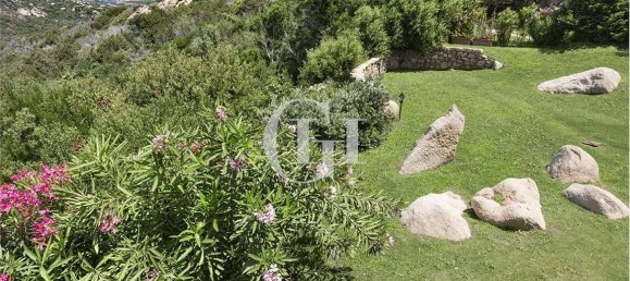 Villa de 4 dormitorios en Arzachena, Italy No. 172555 11