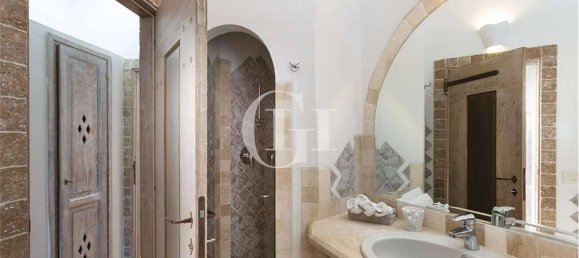 Villa de 4 dormitorios en Arzachena, Italy No. 172555 17