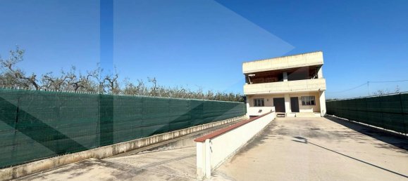 3 rooms Villa in Barletta, Italy No. 17908 3