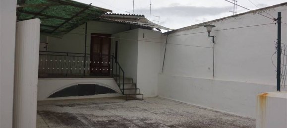 4 rooms Apartment in San Severo, Italy No. 143698 2