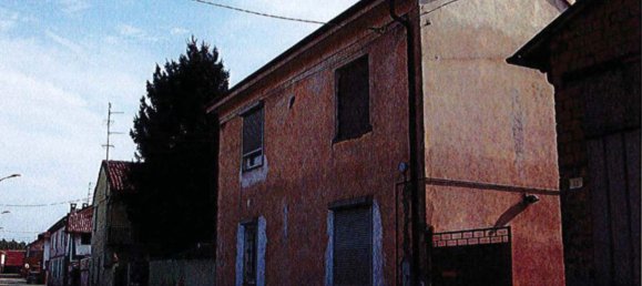 3 bedrooms Villa in Langosco, Italy No. 156339 16