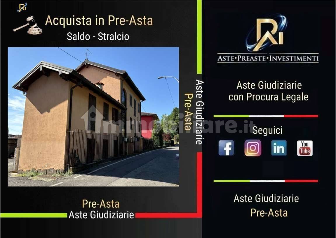 Studio in Bonate Sopra, Italy No. 196558