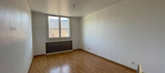 Edificio en Amiens, France 180 m² No. 95352 2