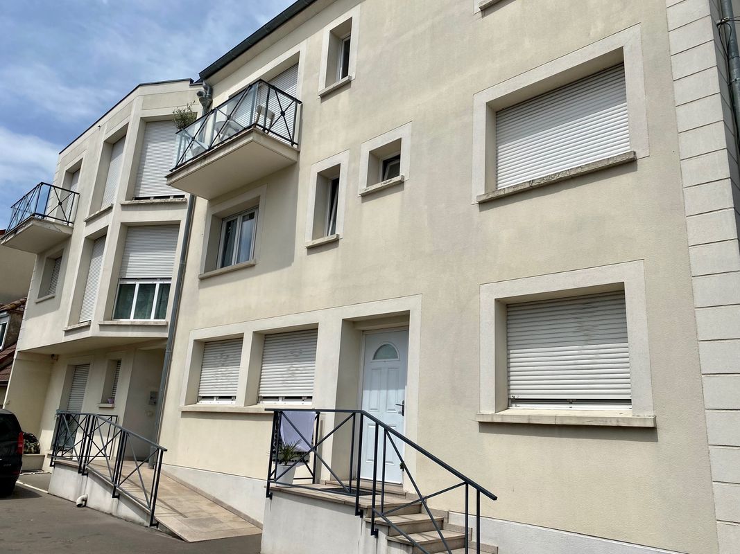 2 chambres Appartement à Paray-Vieille-Poste, France No. 185975