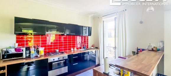 Apartamento de 2 dormitorios en Paris, France No. 281542 7