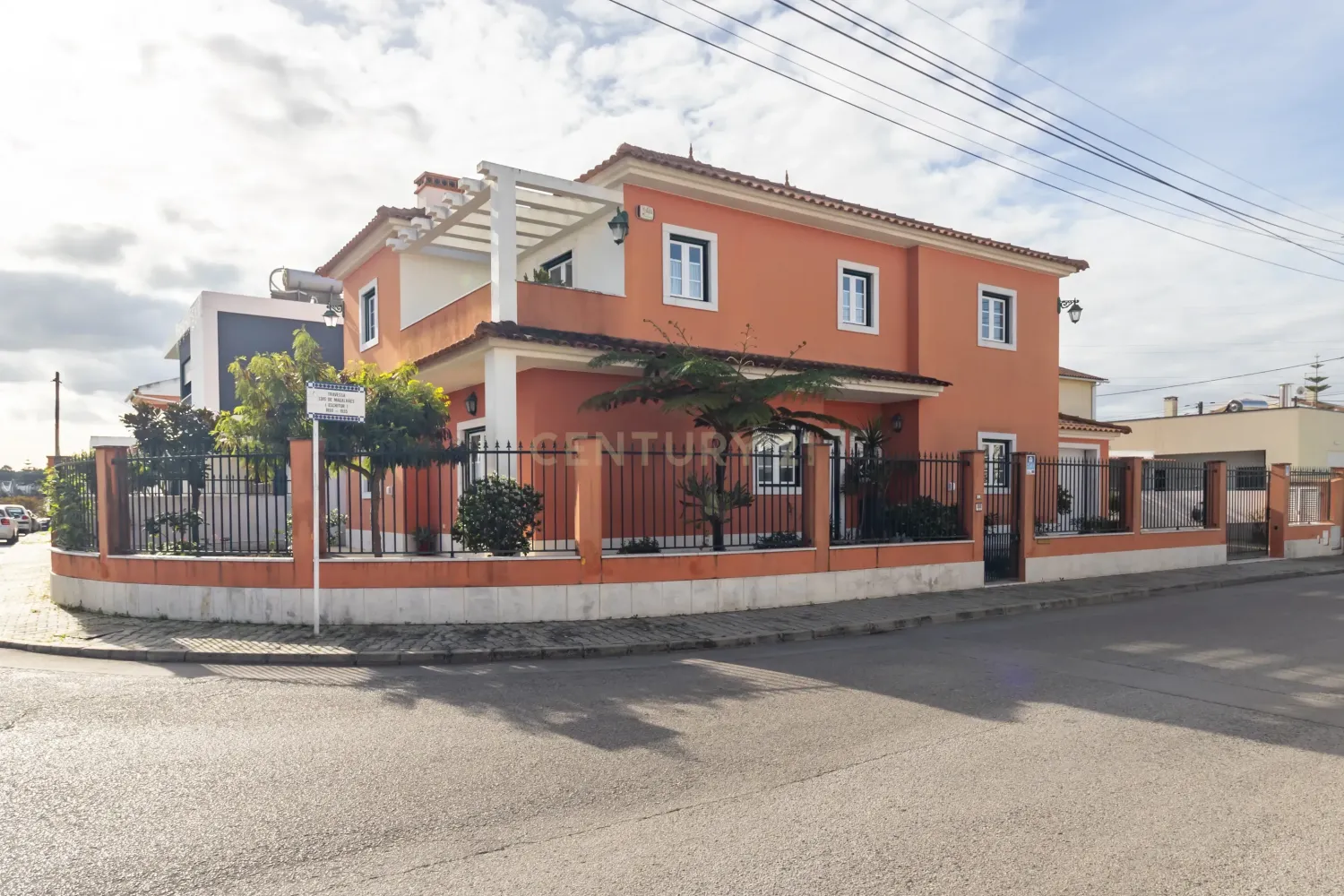 4 bedrooms Villa in Corroios, Portugal No. 119806