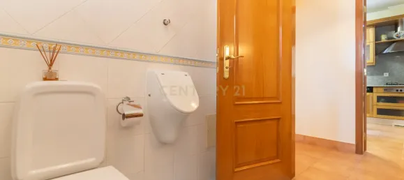 4 bedrooms Villa in Corroios, Portugal No. 119806 3