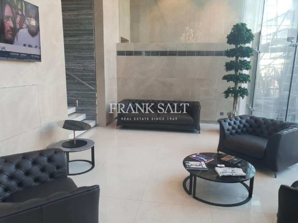 Офис 190м² в Сент-Джулианс, Мальта № 12251