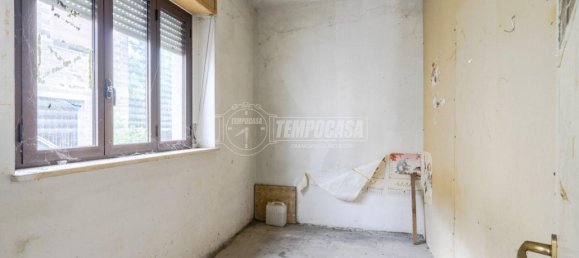 4-salle Maison à Montecosaro, Italy No. 7011 8