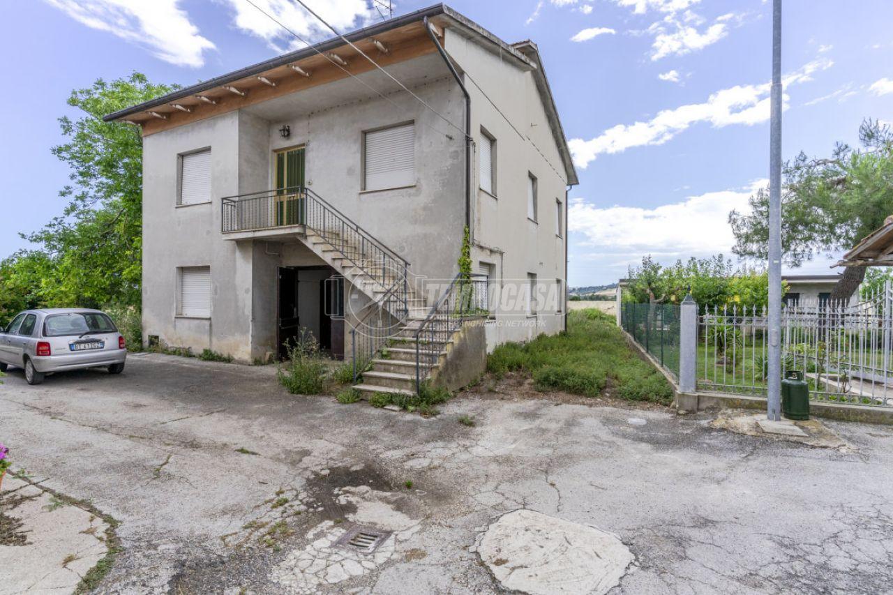 4-salle Maison à Montecosaro, Italy No. 7011