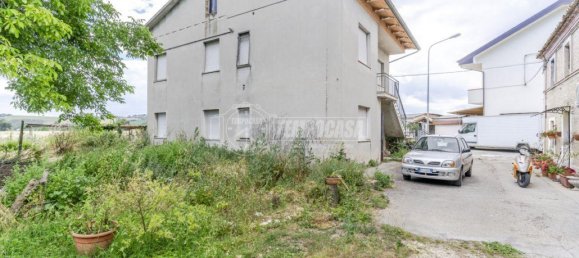 4-salle Maison à Montecosaro, Italy No. 7011 4