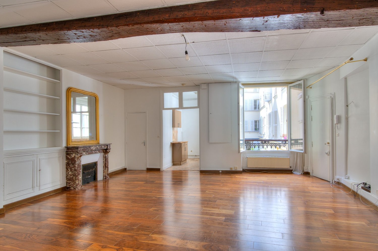 Apartamento de 2 dormitorios en Paris, France No. 173543