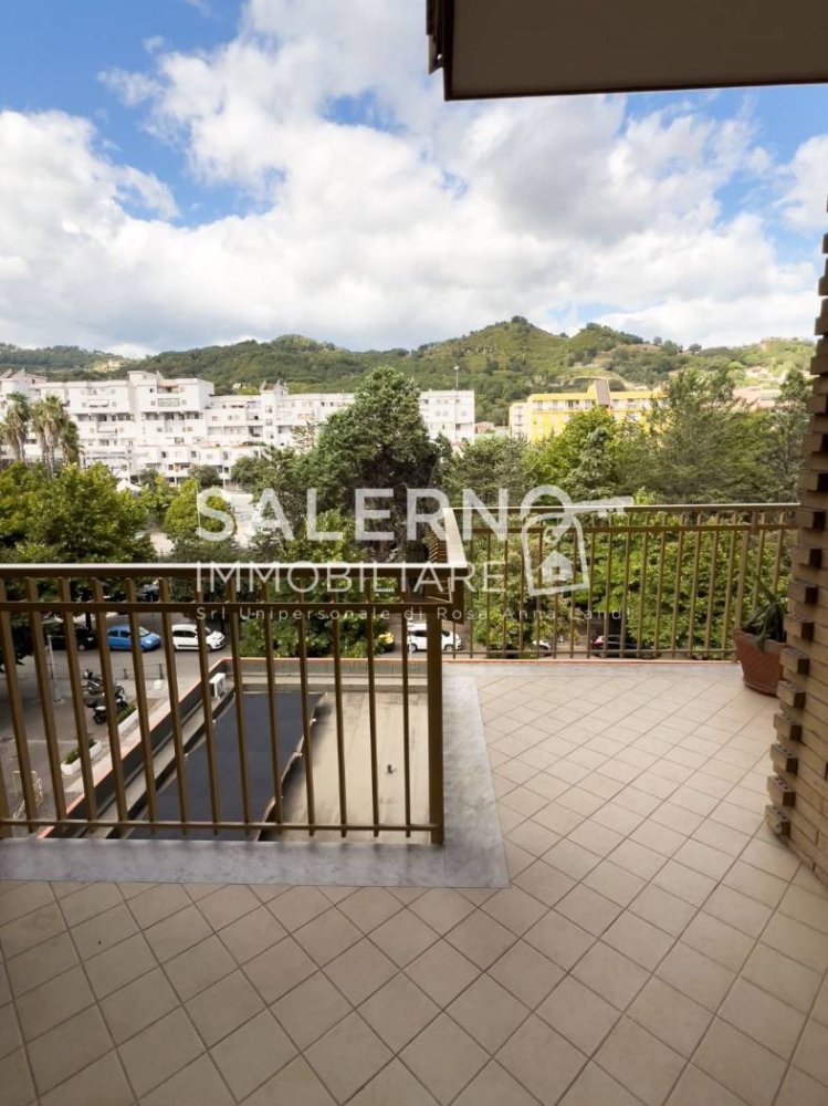 3 bedrooms Apartment in Salerno, Italy No. 260263