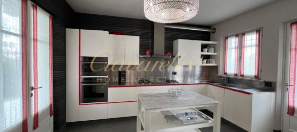 Villa de 6 divisões em Forte dei Marmi, Italy N.º 28871 13