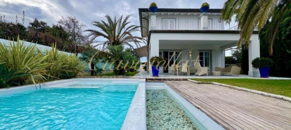 Villa de 6 divisões em Forte dei Marmi, Italy N.º 28871 26