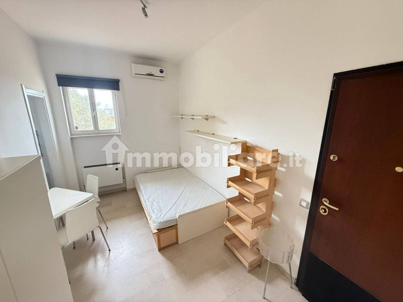 Estudio en Pavia, Italy No. 312542