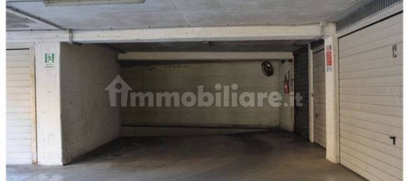 1 room Garage in Rome, Italy No. 224105 7