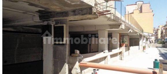 1 room Garage in Rome, Italy No. 224105 2