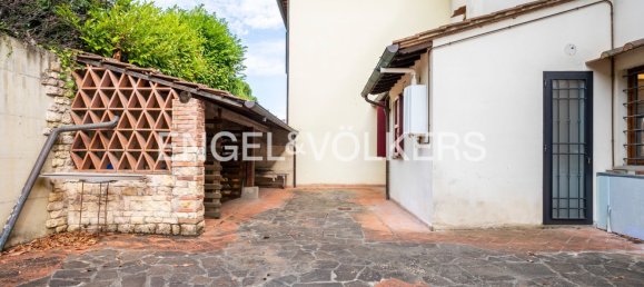 5 rooms Apartment in Lastra a Signa, Italy No. 301498 18