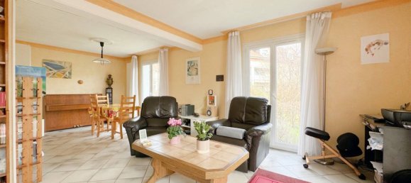 3 bedrooms Villa in Peron, France No. 203179 4