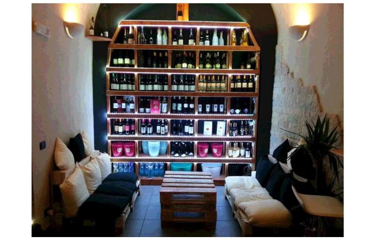 Propiedad comercial de 1 habitación en Rome, Italy No. 254047