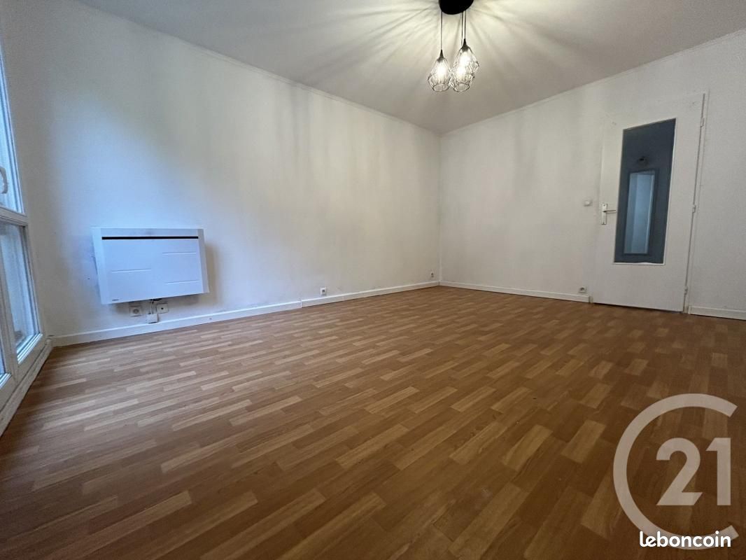 Apartamento de 1 dormitorio en Pont-Sainte-Maxence, France No. 42574