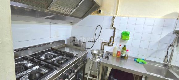 Gewerbliche Immobilie in Sants-Montjuic, Spain 250m², Nr. 68331 16