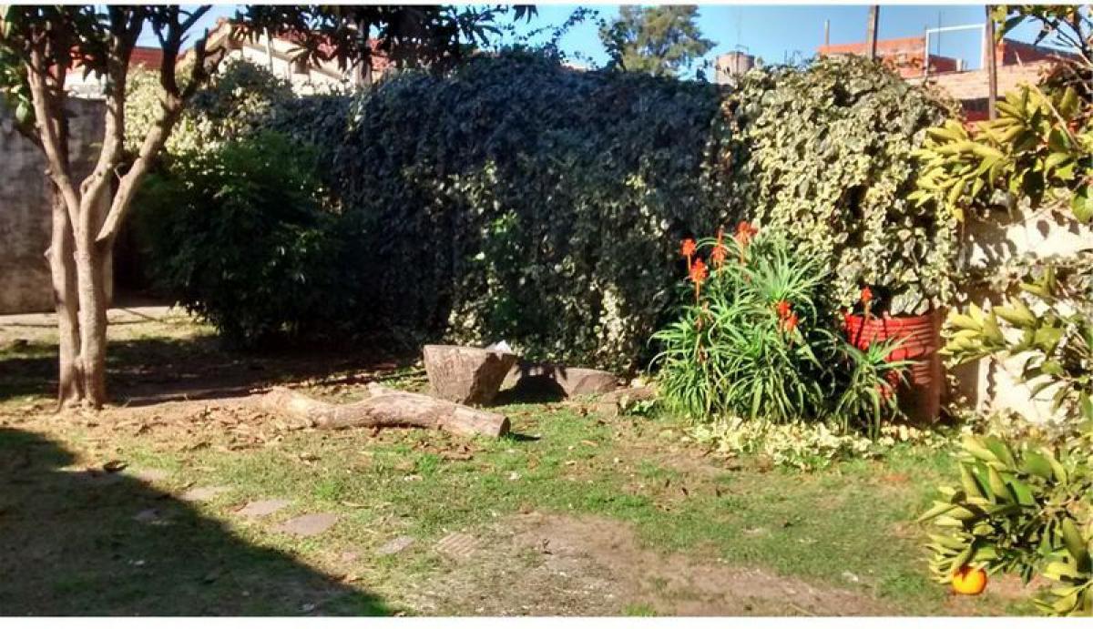 2 bedrooms House in Moron, Argentina No. 2432