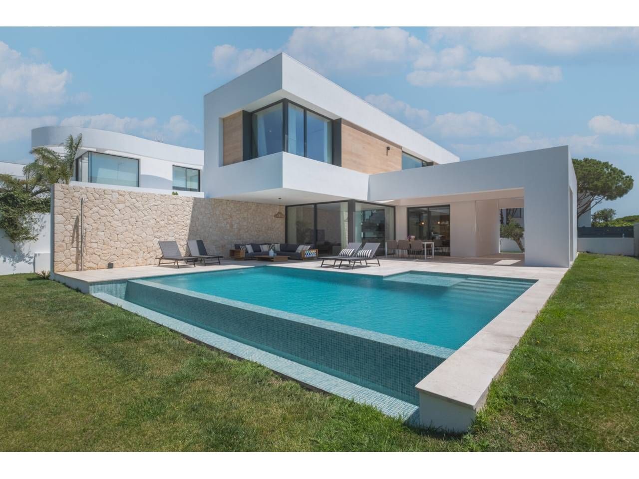 4 غرف نوم منزل في Cadiz, Spain رقم 282837