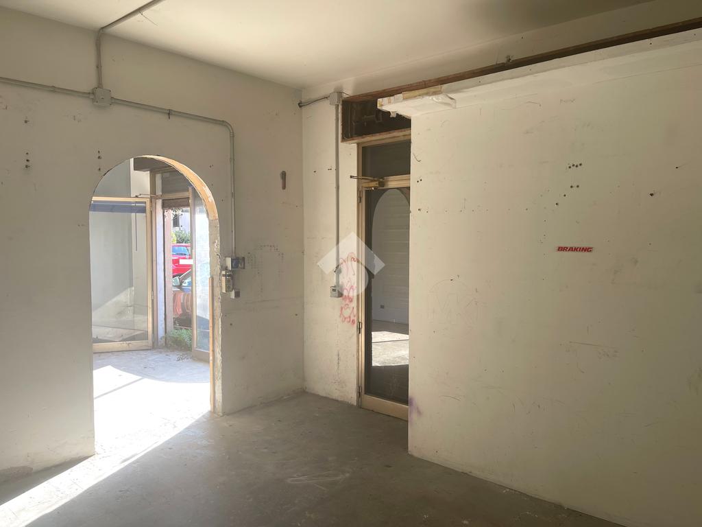 1 room Commercial property in Venice, Italy No. 341379