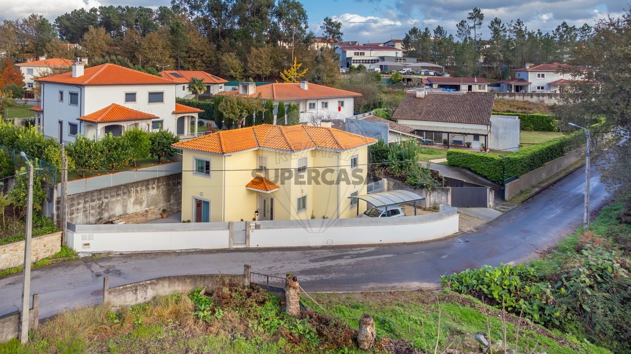 2 bedrooms House in Rendufe, Portugal No. 348325