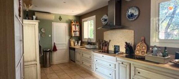 2 bedrooms House in La Roquebrussanne, France No. 287177 13