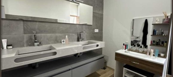 5 Schlafzimmer Haus in Pau, France, Nr. 351760 9