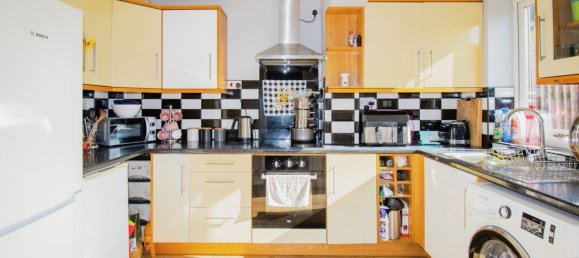 3 bedrooms House in Norwich, United Kingdom No. 2084 5