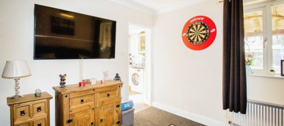 3 bedrooms House in Norwich, United Kingdom No. 2084 4