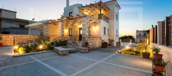 4 bedrooms Villa in Rethymno, Greece No. 327 13