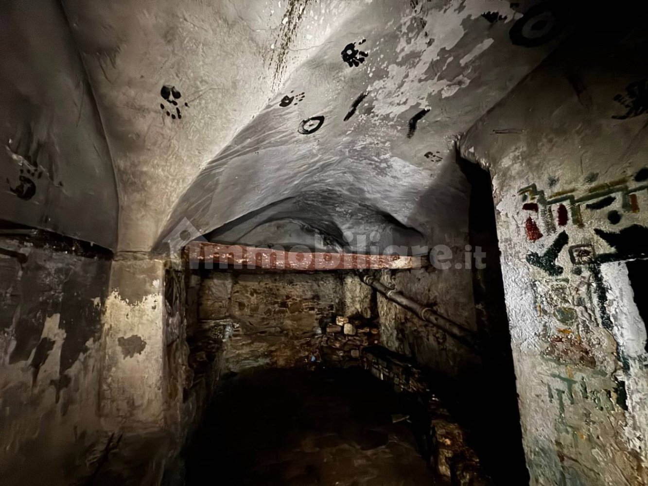 Lagerhaus in Sanremo, Italy 23m², Nr. 363357