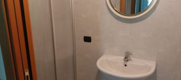 3 rooms Apartment in Pavia, Italy No. 276164 12