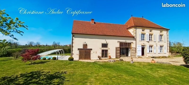 4 bedrooms House in La Clayette, France No. 323666