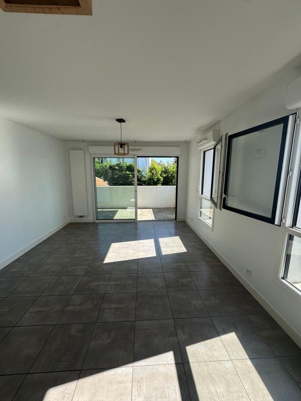 Apartamento de 2 dormitorios en Bayonne, France No. 302085