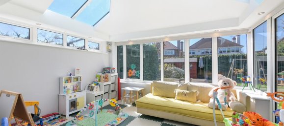 5 bedrooms House in Leatherhead, United Kingdom No. 9670 12