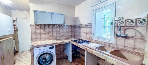 Castillos de 4 dormitorios en Avignon, France No. 355804 11