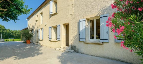 Castillos de 4 dormitorios en Avignon, France No. 355804 3