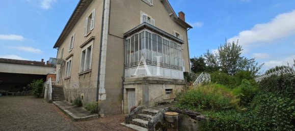 7 bedrooms House in Les Aix-d'Angillon, France No. 250092 11